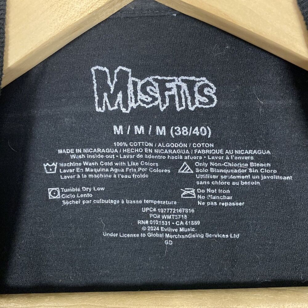 MISFITS Concert Tshirt Men M Black Classic Skull Band Logo Horror Punk Music - Picture 2 of 11